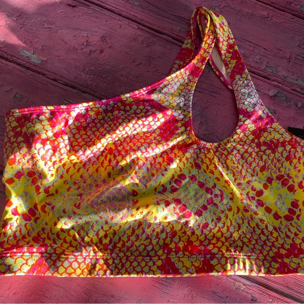 LiciFit XL one shoulder bra